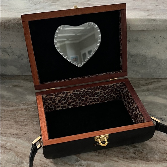 Vintage Cigar Box Purse - Picture 4 of 11